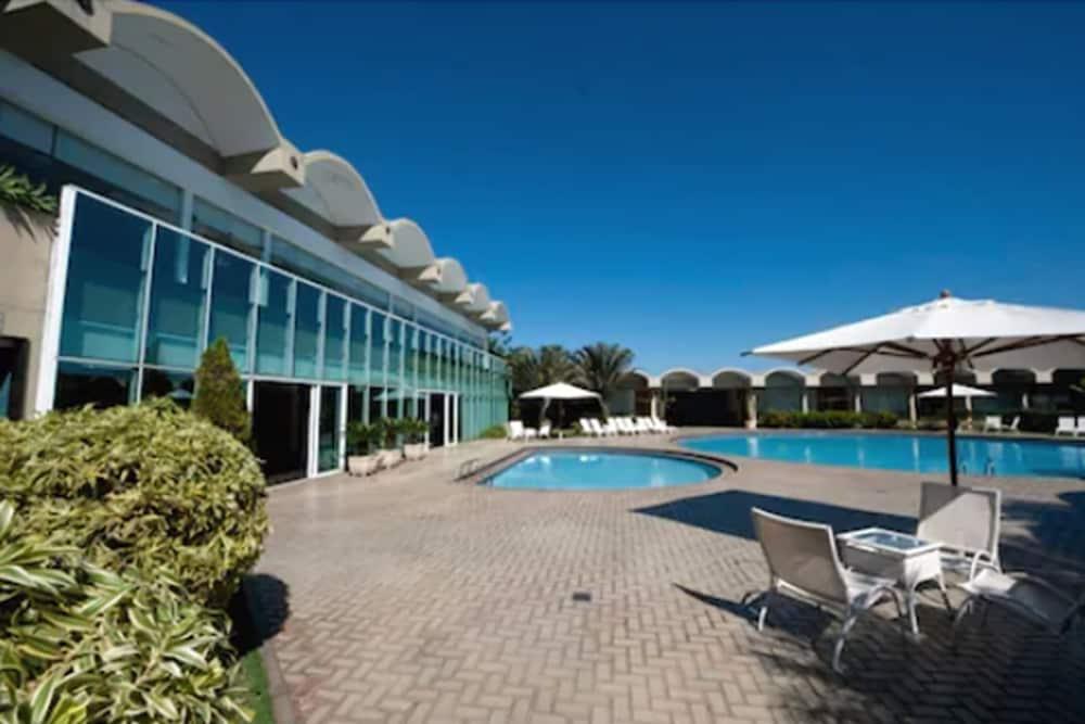 Hotel Senac Ilha Do Boi Vitória Dış mekan fotoğraf The swimming pool at the hotel