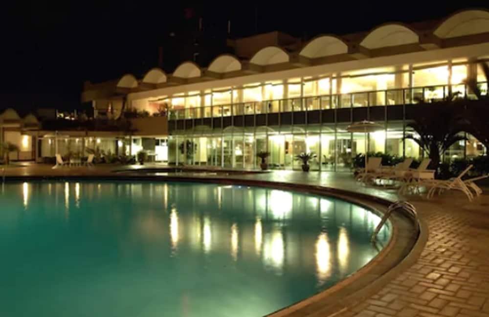 Hotel Senac Ilha Do Boi Vitória Dış mekan fotoğraf The pool at the hotel