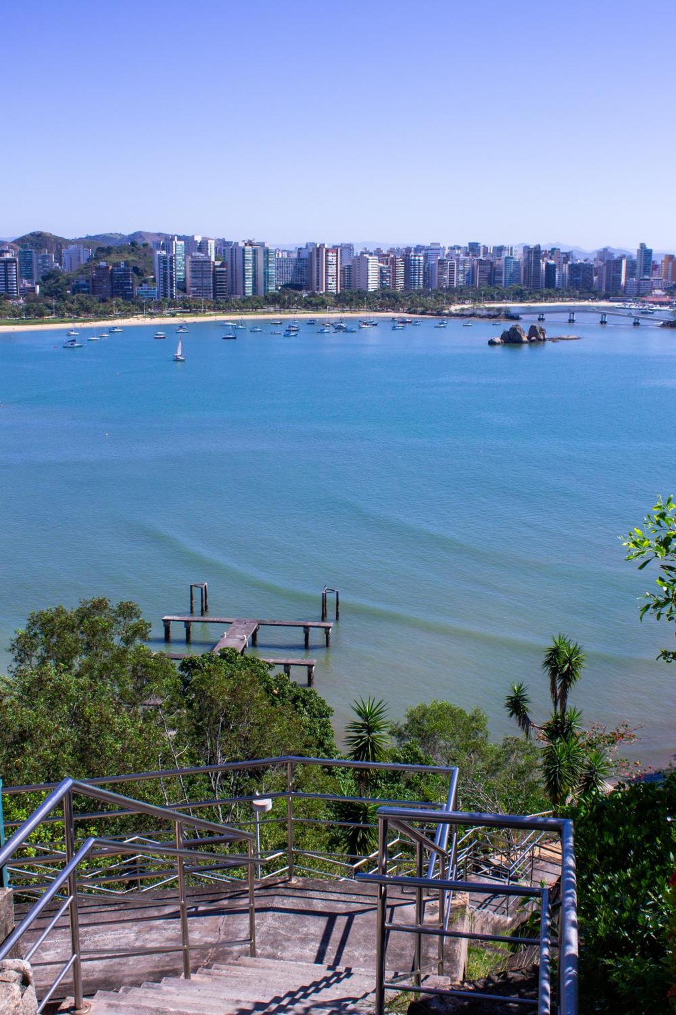 Hotel Senac Ilha Do Boi Vitória Dış mekan fotoğraf View of the bay from the west